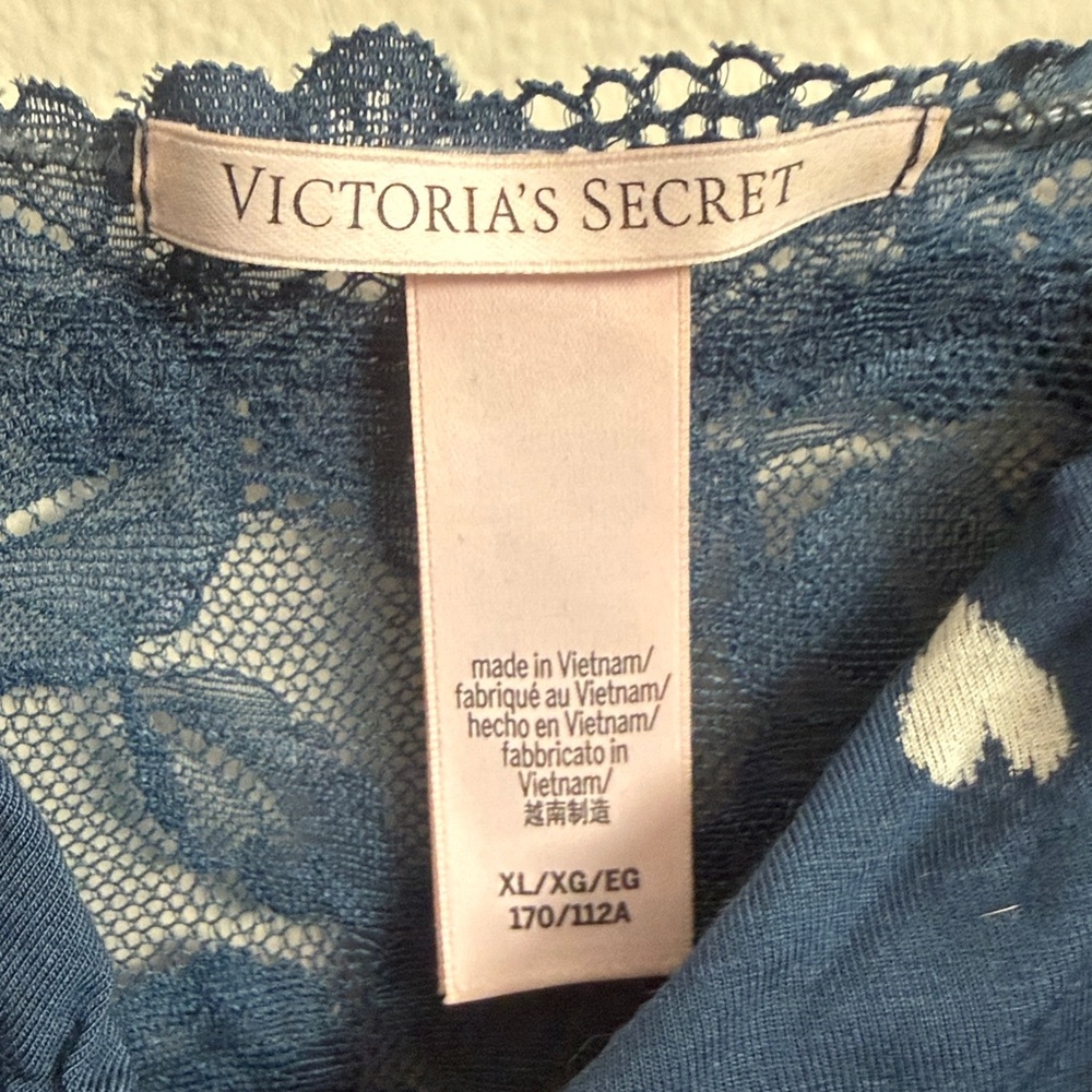 Victoria's Secret Blue Lace Heart Tank - Picture 2 of 4